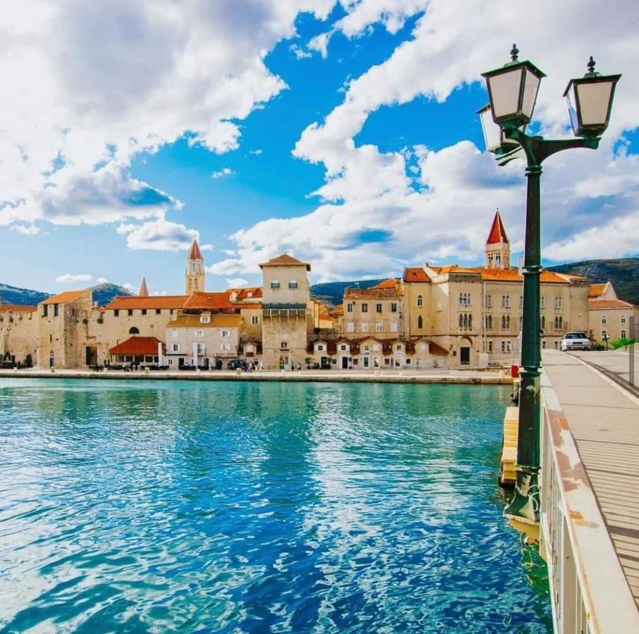 Apartman Lotos Trogir Exterior foto