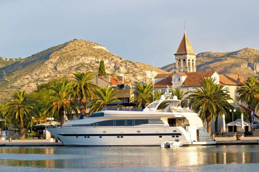 Apartman Lotos Trogir Exterior foto